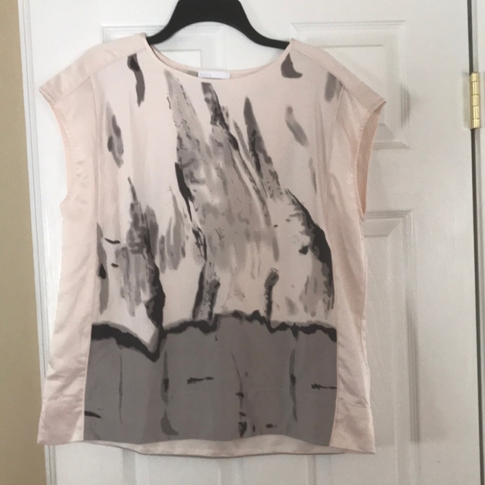Sleeveless blouse